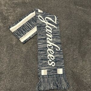 New York Yankees scarf